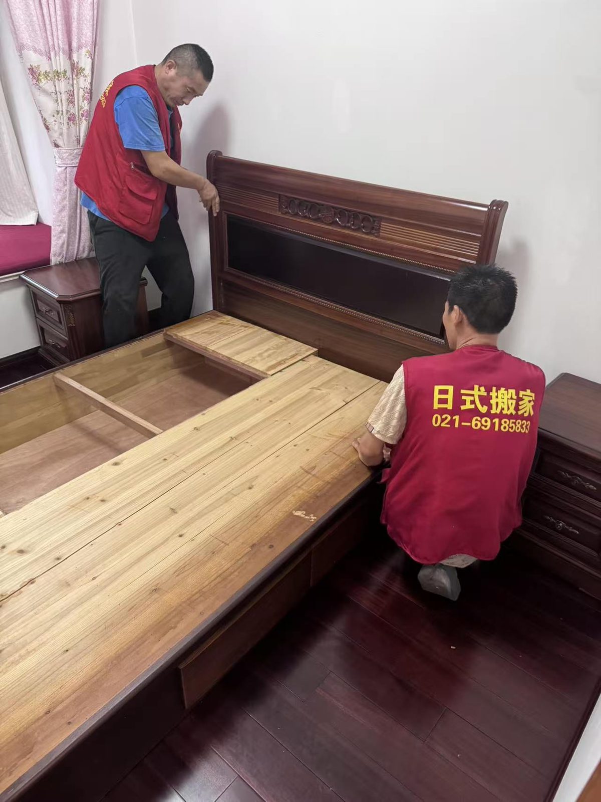 金虎日式搬家服务现场